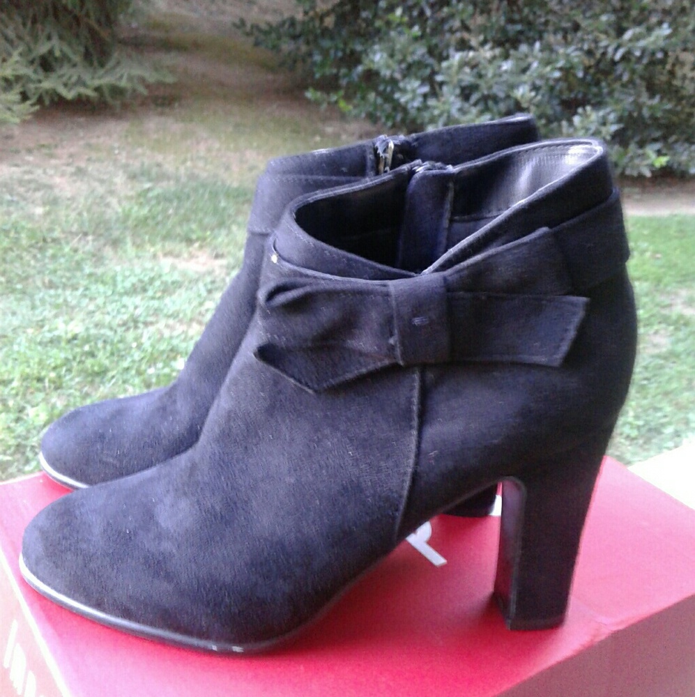 SUEDE ZIP UP  Ankle Booties